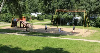 Aire d'accueil de camping-car au camping du bac de Pruillé_1