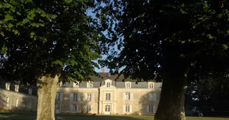 exterieur-chateau-piedouault-jallais-angers-nantes-anjou-osezmauges