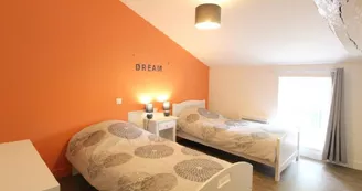 chambre1-gite-melisse-saint-georges-chemille-anjou