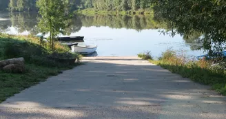 Cale de mise à l'eau à Cantenay-Epinard