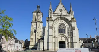 eglise-beaufort-en-vallee-2