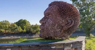 loire-velo-sculpture-dame-loire-theriault-┬®D.Drouet (2)