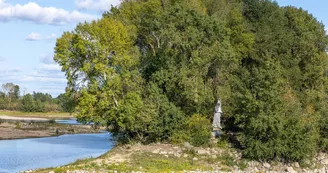 loire-velo-sculpture-totem-mauges-sur-loire-anjou