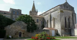 Eglise Saint-Pierre de Pont-L'Abbé-d'Arnoult