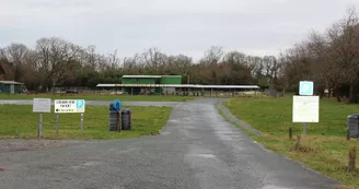 Aire de stationnement et de service camping-car - Route du stade