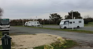 Aire de stationnement et de service camping-car du Moulin des Sables