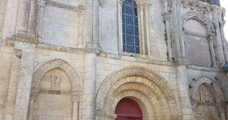 Eglise Saint-Nazaire de Corme-Royal