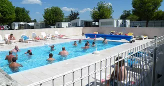 Camping Le Petit Dauphin - Naturiste