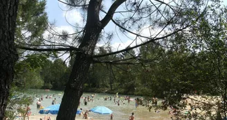 Plage de la Base de Loisirs de Beauvallon Beach