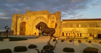 Abbaye de Trizay