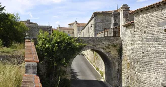 Explorer autrement Neuvicq le Château