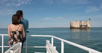 Tour de Fort Boyard commenté - Croisières Inter-îles