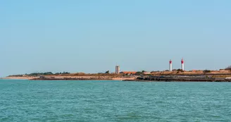 Escale Ile d’Aix avec tour de Fort Boyard commenté – Compagnie Interîles