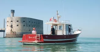 Balade en mer 3h sur bateau rapide (Ile d'Aix et Fort Boyard) par Île de Ré Nautisme