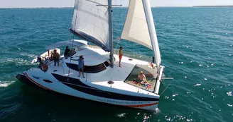 Balade en mer journée Ile d'Aix (8h) en catamaran à voile par Blue Note