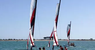 Stage et cours particulier en optimist, planche à voile, dériveur, catamaran, par le CNAR