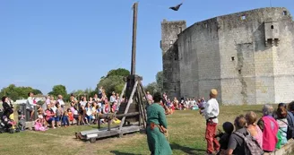 Château Fort de la Fée Mélusine et son parc de loisirs médiéval à St-Jean-d'Angle