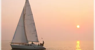 Sortie journée avec nuit à bord - la Voile pour Tous