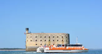 Croisières Fée des Îles by Compagnie Interîles : Saint-Nazaire/Charente - Fort Boyard