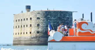 Croisières Fée des Îles by Compagnie Interîles : Saint-Nazaire/Charente - Fort Boyard