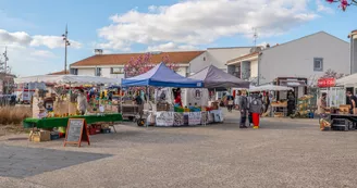 Marché de la Pommeraie à Périgny