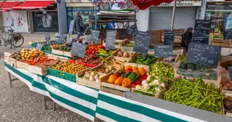 Marché de la Pommeraie à Périgny