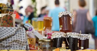 Marché nocturne artisanal