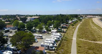 Aire de stationnement camping-cars du Platin (Rivedoux-Plage)