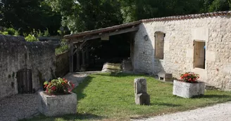 Clion sur Seugne, Village de pierres & d'eau