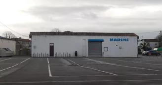 Aire de stationnement de camping-cars - Marché de Chéray