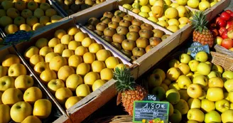 Marché hebdomadaire à Laurac-en-Vivarais