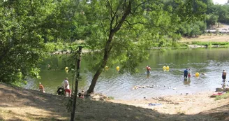 Plage aval du Pont de Salavas