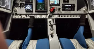 Aéroclub des grands lacs cockpit