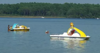 photo pedalo jaune