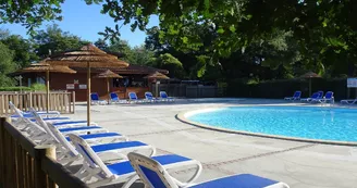 camping-lac-ste-eulalie-piscine