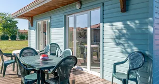 residence-le-domaine-des-grands-lacs-parentis-en-born-maison-T4-terrasse-2