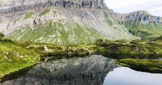 Lac et montagne de Pormenaz