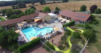 Aire de services du camping Paradis l'Arada parc