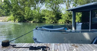 Au bout du Marais - Location de bateaux habitables