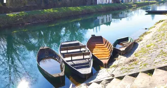 Au bout du Marais - Location de bateaux habitables