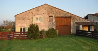 Gîte "Côté Marguerites" - Le Hameau de Sainte-Mégrine