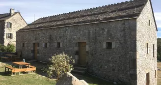 VILLAGE DE GITES DU MAS DE LA BARQUE APPARTEMENT 6 PERSONNES DUPLEX APMR