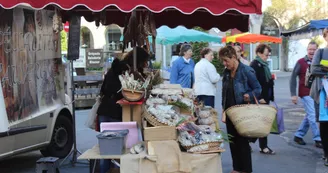 Marché hebdomadaire de Saint-Léonard de Noblat