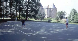 le tennis dans le parc du château de Brie_2