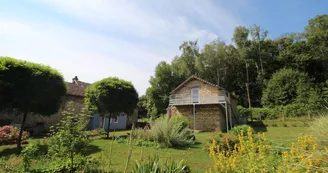 Le jardin d'agrément devant les chambres d'hôtes_27