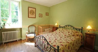 Chambre d'hôtes de la Ferme de la Roche à Bonnac la Côte en Haute-Vienne (Limousin)- Suite familiale Vert Limousin_6