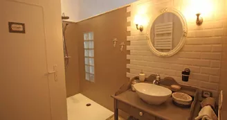 Chambre d'hôtes "Au fil du temps" à châlus - Suite familiale_16