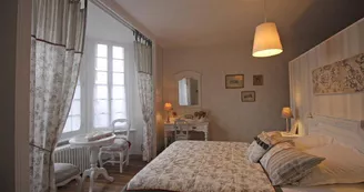 Chambre d'hôtes "Au fil du temps" à châlus - Suite familiale_11