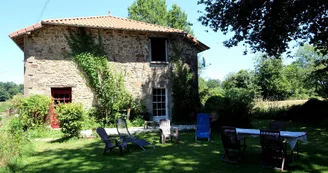 Chambre d'hôtes " Le Coudert " à Chéronnac en Haute-Vienne (Nouvelle Aquitaine). Le coin Tara-toy._24