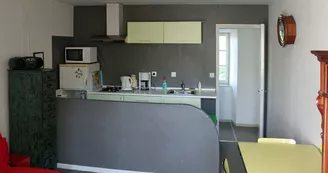 'La Petite Ecolière' la Kitchenette 